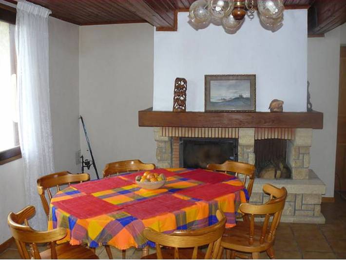 Gîte pour 4 personnes, avec terrasse et jardin