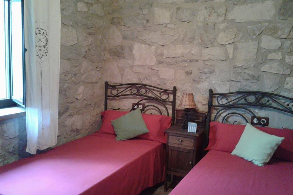 Apartamento entero, Torre Rustica. Pets Allowed . Rent Upper Floor in Nonaspe, Provincia de Zaragoza