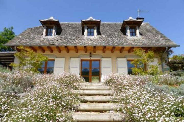 Gîte pour 6 personnes, avec jardin et terrasse