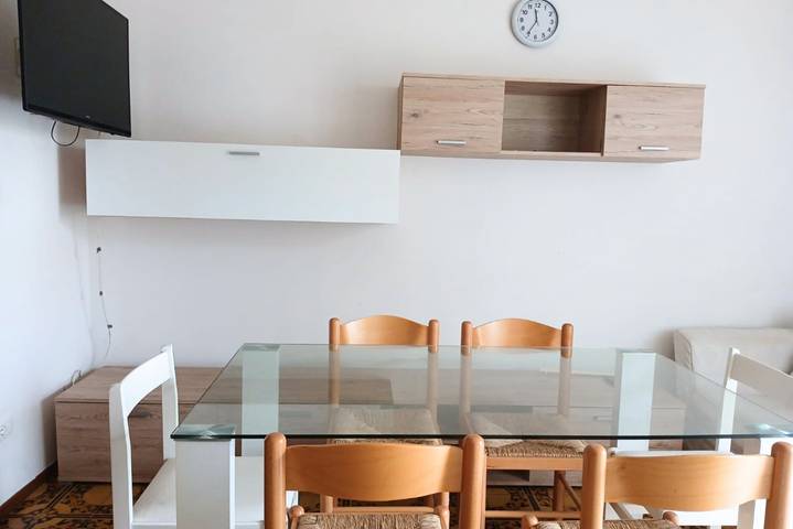 Ganze Wohnung, Ferienwohnung für 6 Personen mit Balkon/Terrasse in Igea Marina, Bellaria-Igea Marina