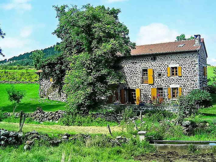 Villa pour 8 personnes, avec jardin en Auvergne