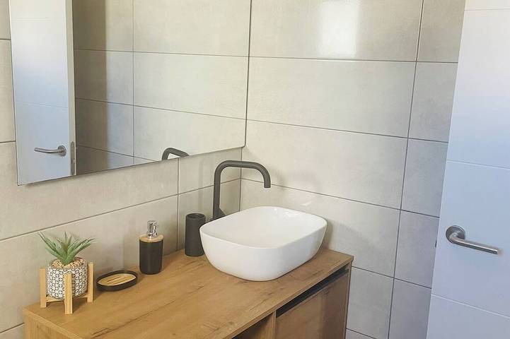 Typical Canary Island house with lots of outdoor space. in Villaverde, La Oliva