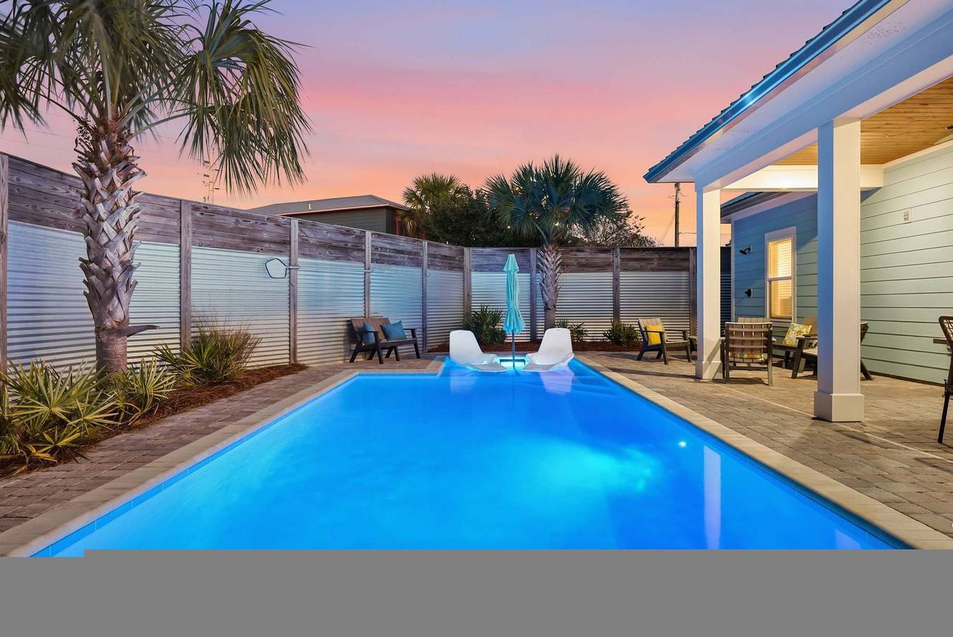 Coastal Coral Escape   Heated Pool  Close to Beach in Emerald Coast