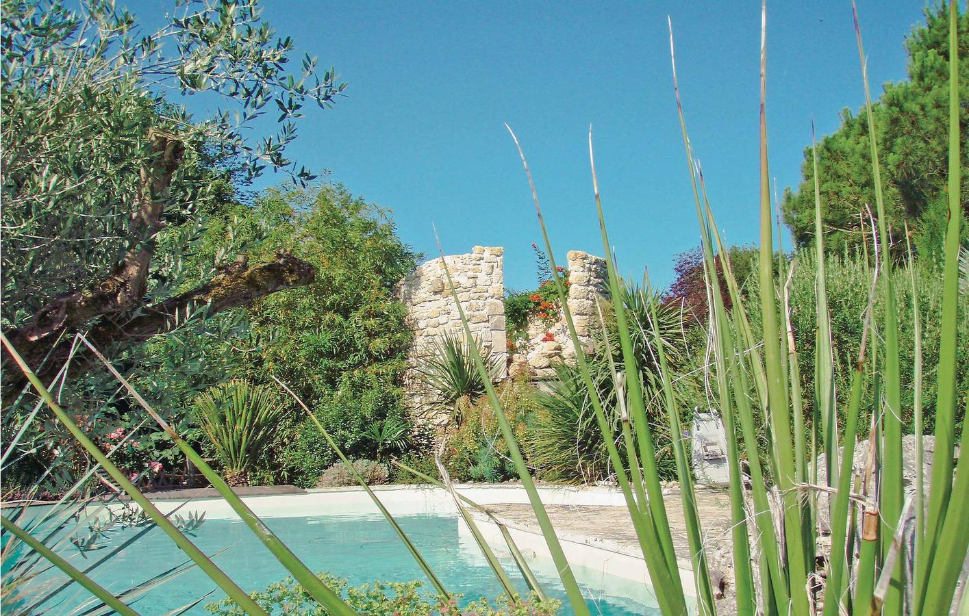 Retraite sereine près de Rioux : 100m2, TV, Parking, Piscine, Jardin, Internet in Rioux, Région de Saintes