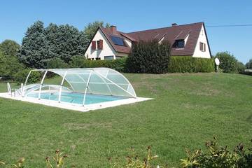 Gîte pour 14 personnes, avec jacuzzi ainsi que jardin et sauna, animaux acceptés à Widensolen