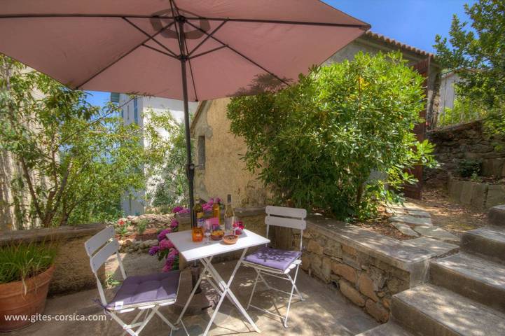 Gîte pour 2 personnes, avec Terrasse et Vue