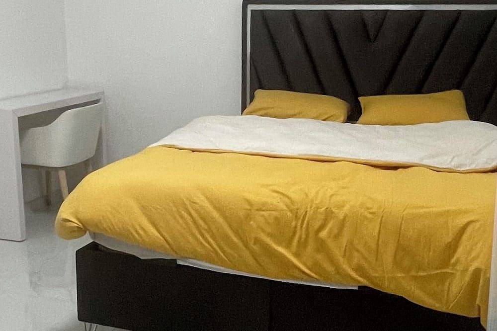 Maison Individuelle Pour 16 Personnes in Lieusaint, Seine-et-Marne
