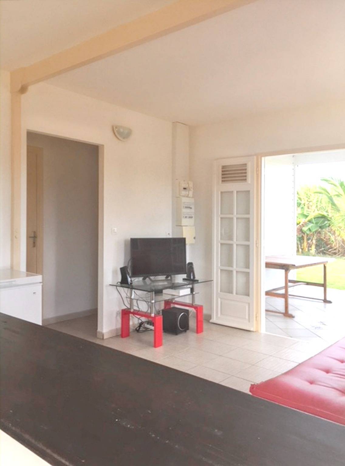 Acogedora casa en Anse-Bertrand con jardín privado 70 m² in Anse-Bertrand, Guadalupe