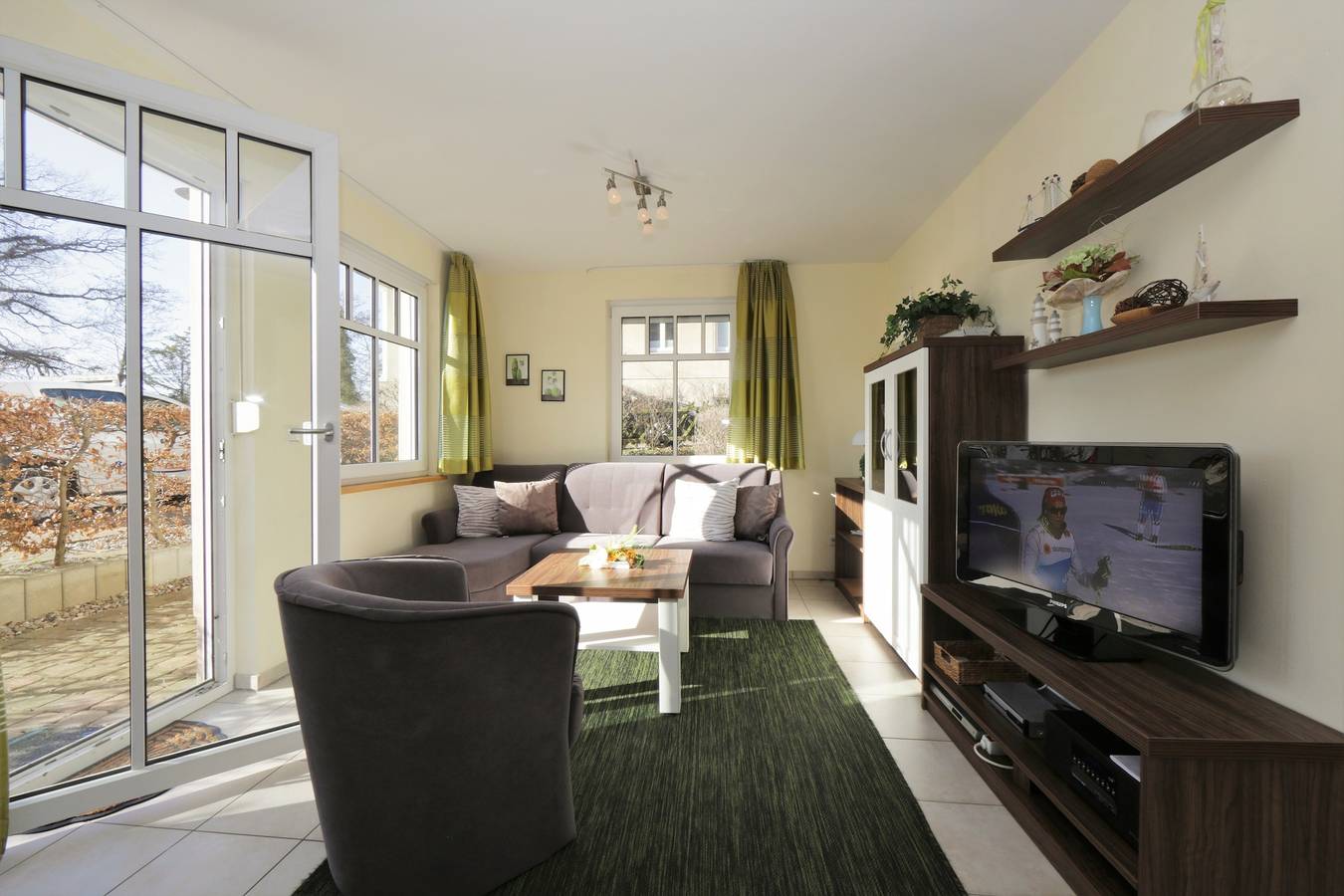 Appartement de vacances entier, (Brise) Neue Villa Ernst App. 01 in Bansin, Heringsdorf
