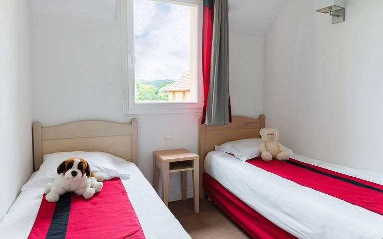 Location de vacances pour 8 personnes, avec sauna ainsi que balcon et piscine, animaux acceptés à Montignac - 4