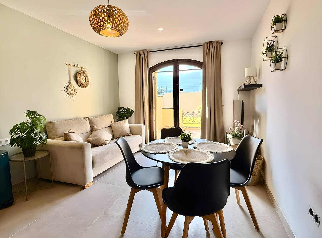 Geheel appartement, Vakantie 'Casa Tagoro Dream' met Gedeeld Zwembad, Privéterras en Wi-Fi in Costa del Silencio, Arona