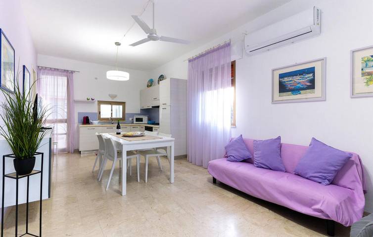 Location de vacances pour 6 personnes, avec terrasse ainsi que jardin et piscine à Balestrate - 4