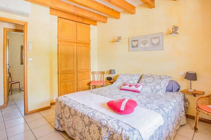 Location de vacances pour 6 personnes, avec jardin et jacuzzi dans Saint-Martin-en-Bresse - 2