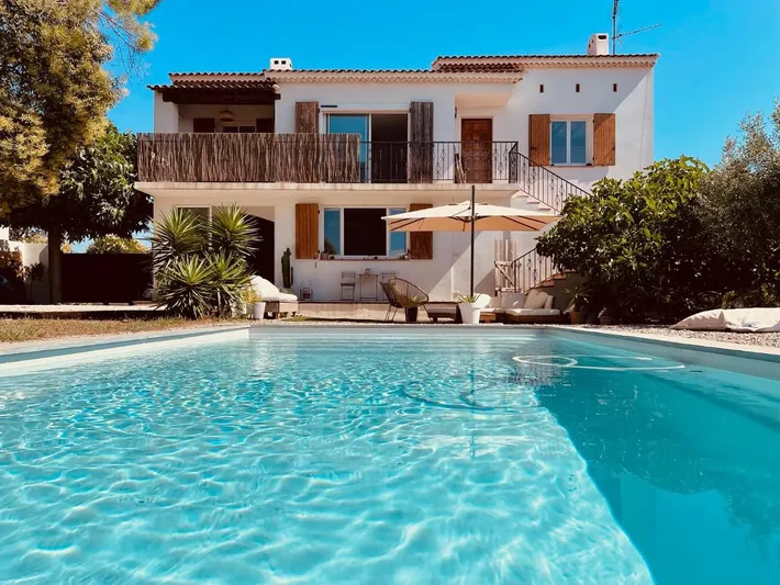 Holiday home for 6 people, with terrace and view as well as pool - 1