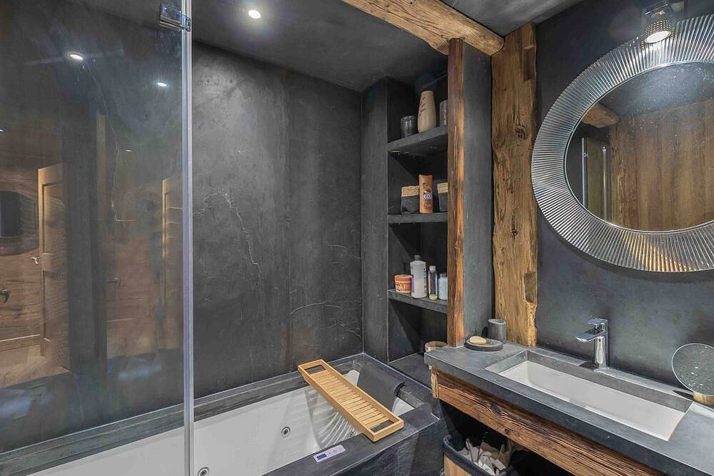 Ganze Wohnung, Apartment in Courchevel 1300 für 8 Pers, an der Piste mit Sauna in La Tania, La Perrière