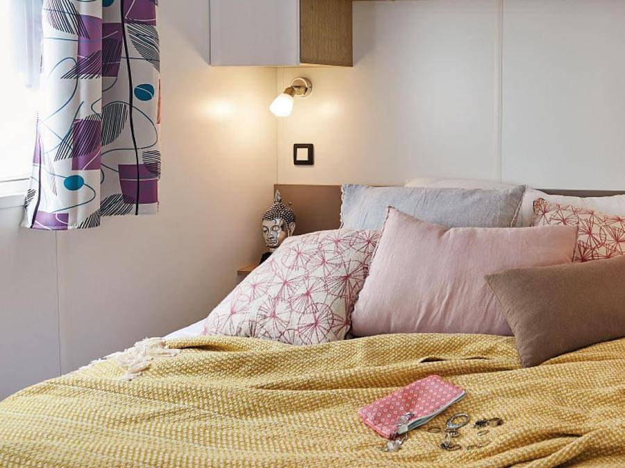 Flower Camping Loire et Châteaux - Mobilheim 4 personen - Komfort 30m² (2 Zimmer) - halbüberdachte Terrasse in Bréhémont, Loire-Tal