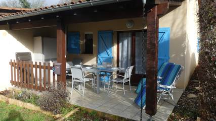 Gîte pour 5 personnes, avec piscine ainsi que jardin et terrasse à Domme