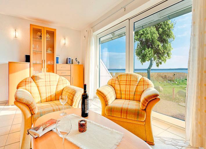 Ferienhaus für 4 Personen, mit Balkon und Terrasse sowie Garten am Achterwasser - 2