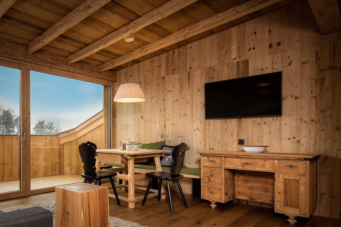 Ganze Wohnung, Ferienwohnung 'Aparment Deluxe 7' mit Bergblick, privater Terrasse und Wlan in Völs am Schlern, Dolomiti Superski