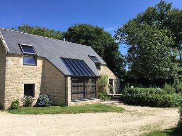 Gîte pour 6 personnes, avec jardin à Saint-Nolff