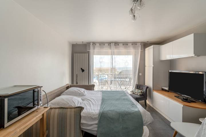 Gîte pour 2 personnes, avec terrasse dans Plage De La Banche Binic - 4