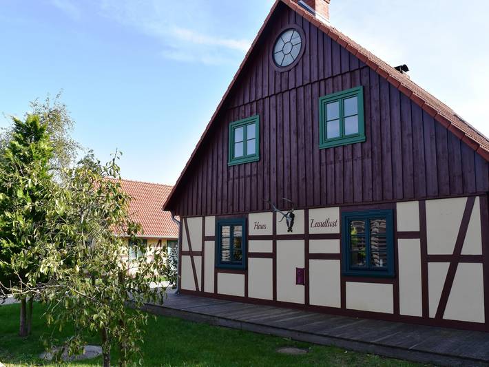 Ferienhaus für 4 Personen, mit Terrasse und Sauna, kinderfreundlich in Kuhlen-Wendorf