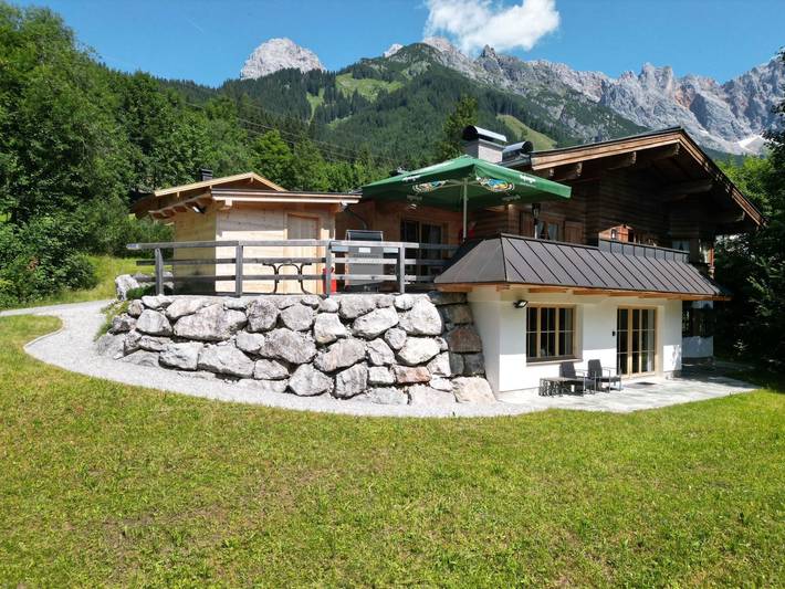 Hütte für 4 Personen, mit Terrasse und Garten im Salzburger Land