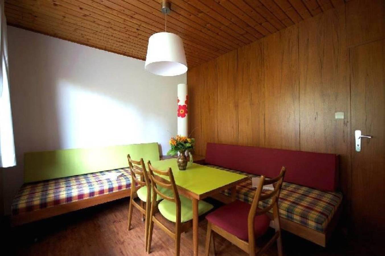 Ganze Wohnung, Ferienwohnung '3' mit gemeinsamer Terrasse, Balkon und Wlan in Dachsberg, Südschwarzwald
