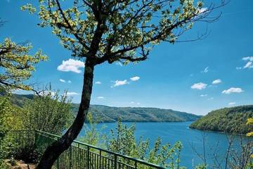 Gîte pour 7 personnes, avec balcon et jardin, animaux acceptés à Maisod
