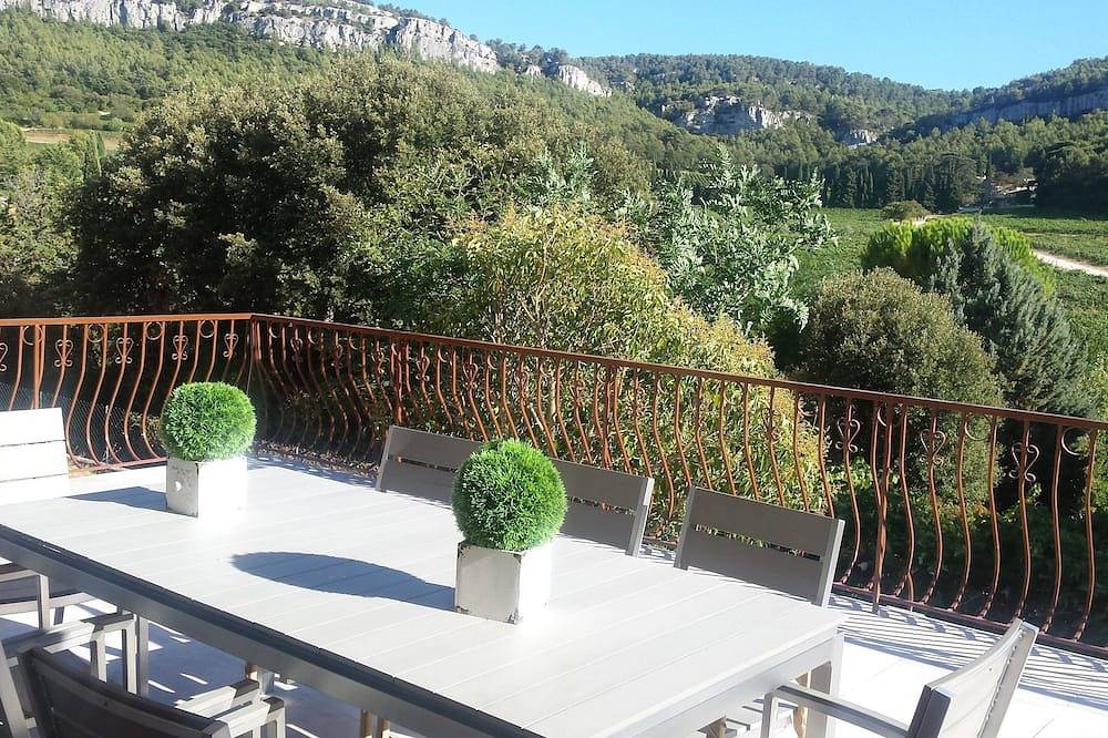 Villa 10mn de Cassis, vue dominante sur les vignes in Roquefort-la-Bédoule, Région de Marseille