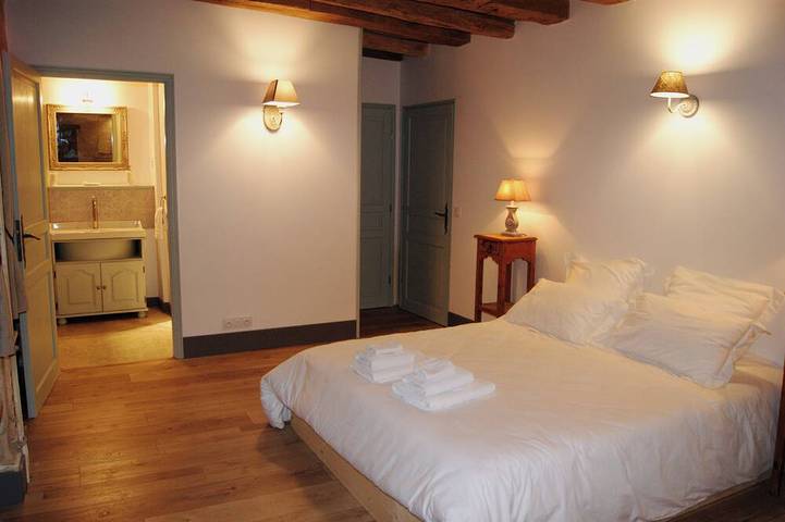 Historic House in the Heart of Sancerre – Wines, Restaurants, and the Village Within Walking Distance in Sancerre, Región de Bourges