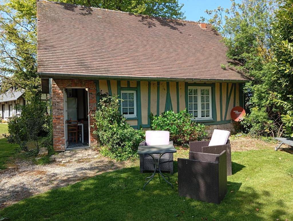 Double Room with Garden View in Sassetot-le-Mauconduit, Région du Havre