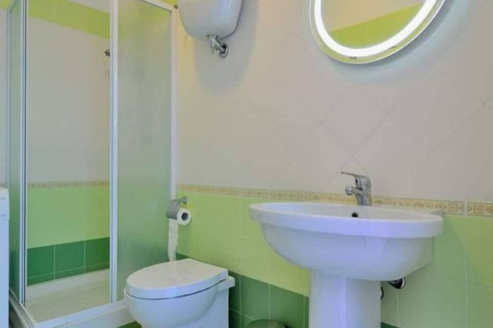 Apartamento entero, Green Bay; a comfortable one-bedroom ground floor apartment with communal pool in Pizzo, Provincia de Vibo Valentia