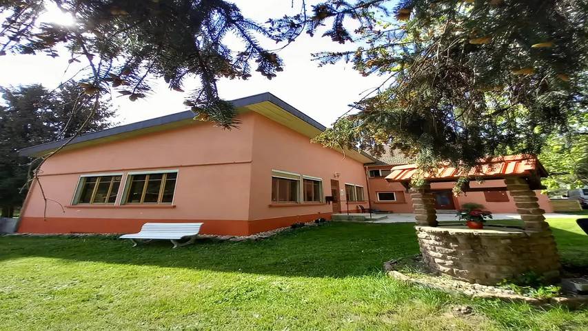 Location de vacances pour 7 personnes, avec jardin à Saint-Quirin