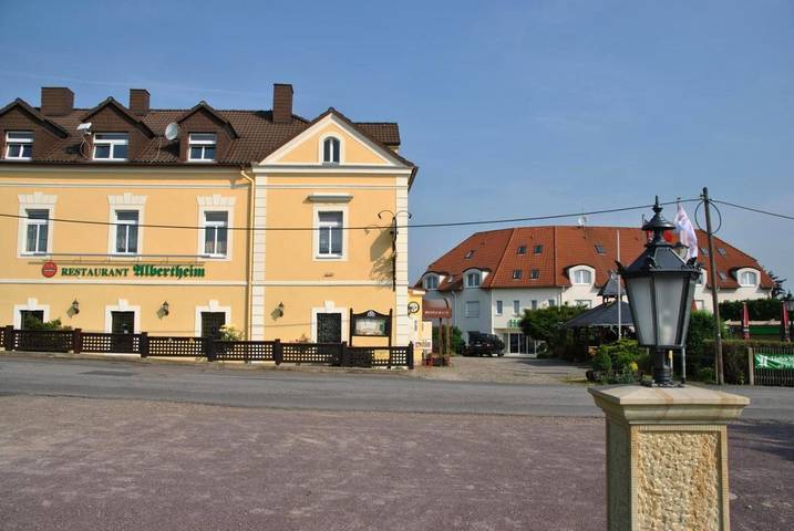 Hotel für 3 Personen, mit Terrasse und Garten sowie Sauna in Freital - 4