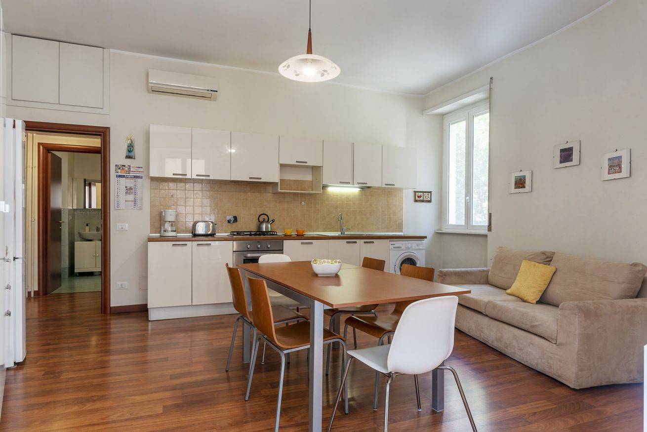 Appartamento intero, New!! Apt Piazza Re di Roma & fermata Mm! x8 in Roma, Provincia di Roma