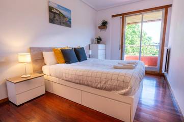 Gîte pour 6 personnes, avec balcon et vue à Zumaia