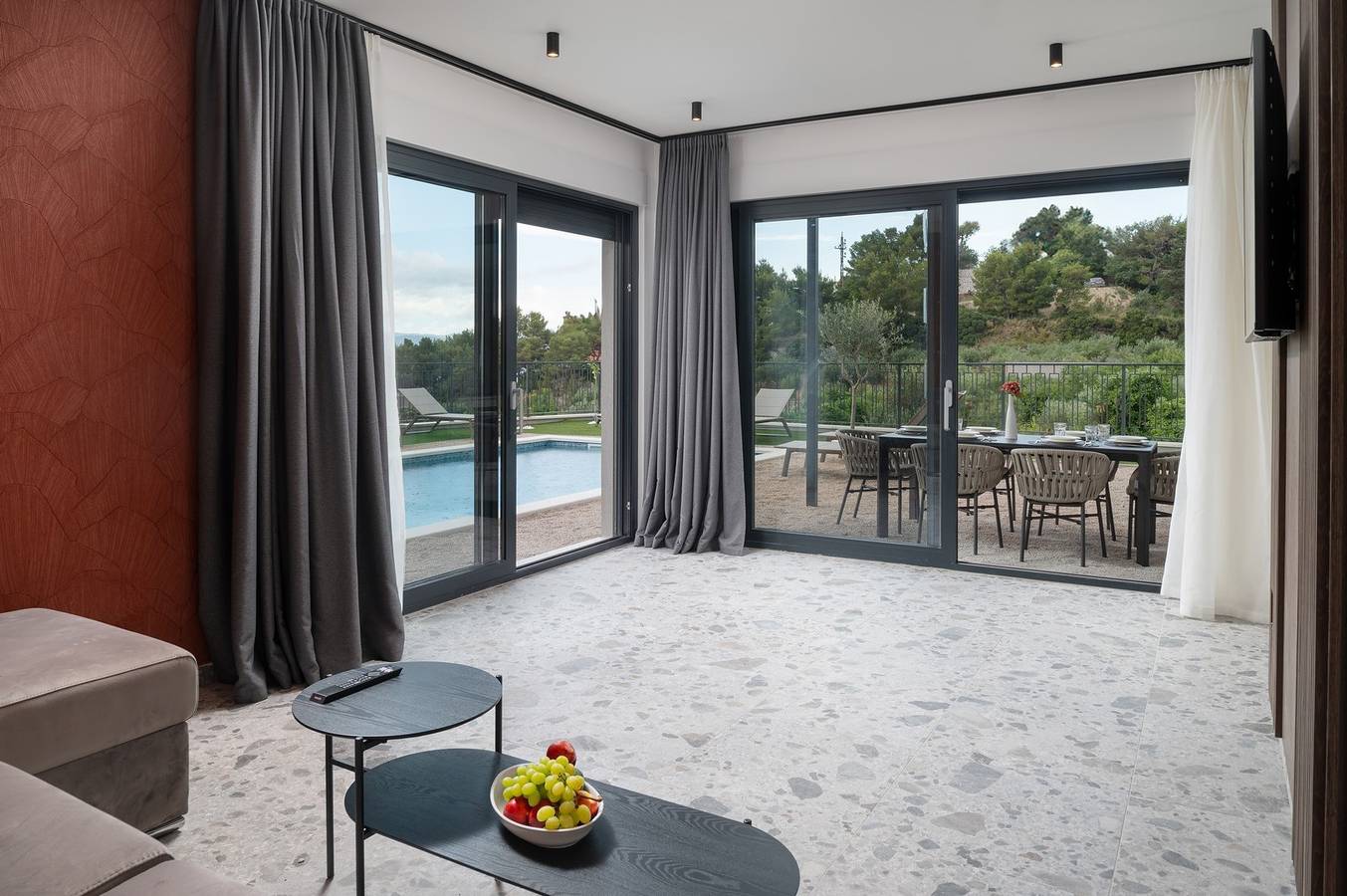 Luxury Villa David's two heated pools 38m2 bbq Seaview in Grljevac (Podstrana), Podstrana