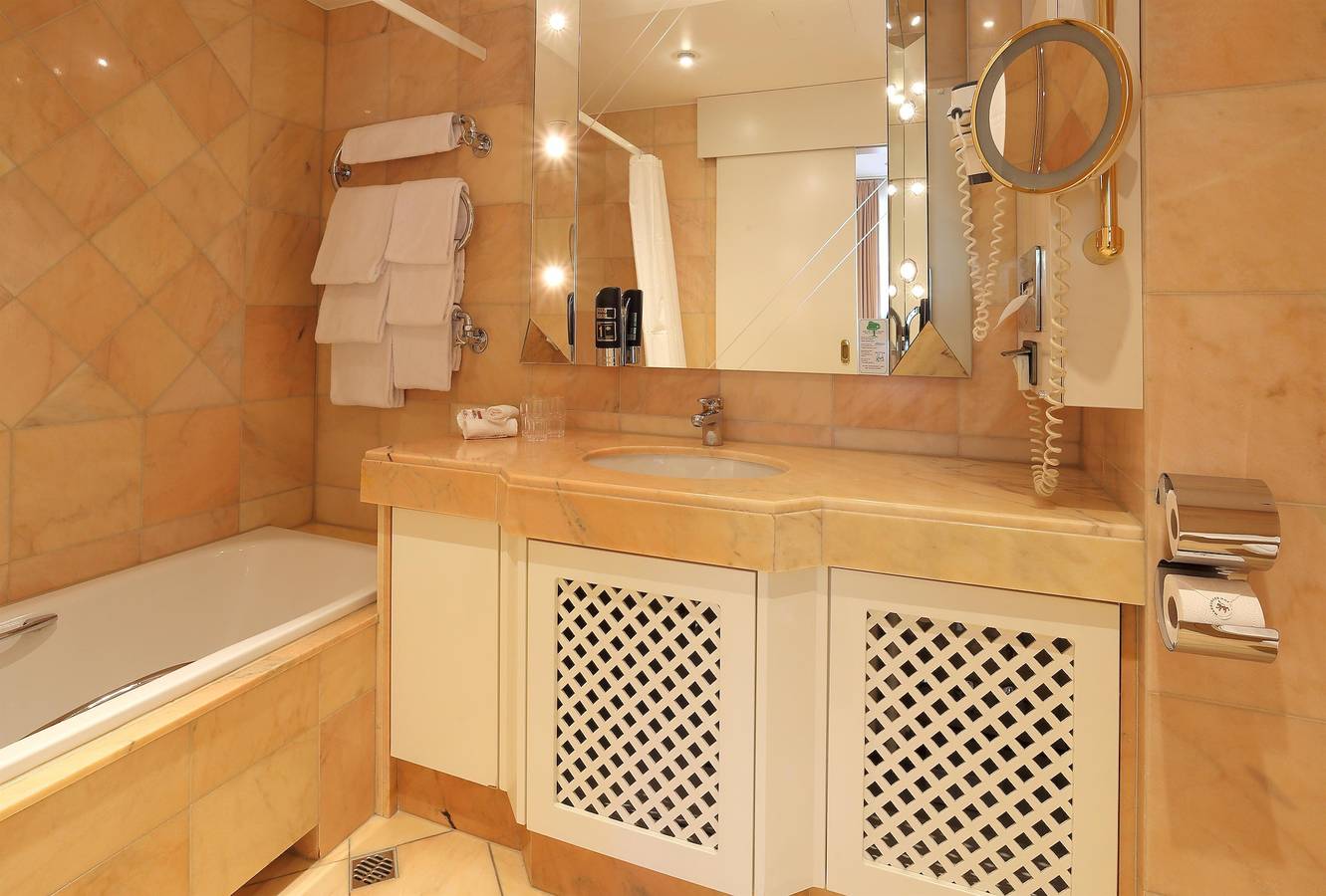 Familienzimmer in Marburg, Landkreis Marburg-Biedenkopf