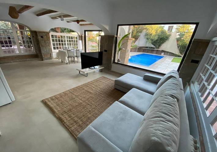 Location de vacances pour 6 personnes, avec piscine ainsi que jardin et vue à Cabrils - 2