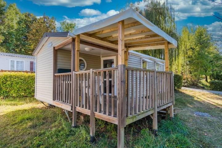 Location de vacances pour 6 personnes, avec piscine à Le Grand-Serre