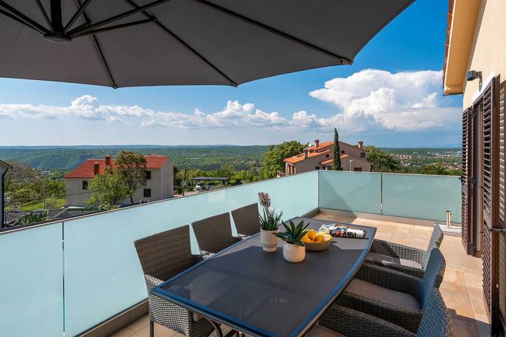 Villa für 6 Personen, mit Pool und Garten in Labin