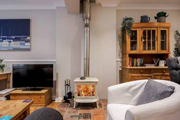 Holiday Home for 6 People in Poole, Poole Harbour, Photo 3
