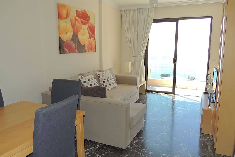Ganze Wohnung, Spektakuläre sonnige Wohnung mit Wifi, Pool, Panoramablick Cliff & Meerblick. in Playa de los Guíos, Santiago del Teide