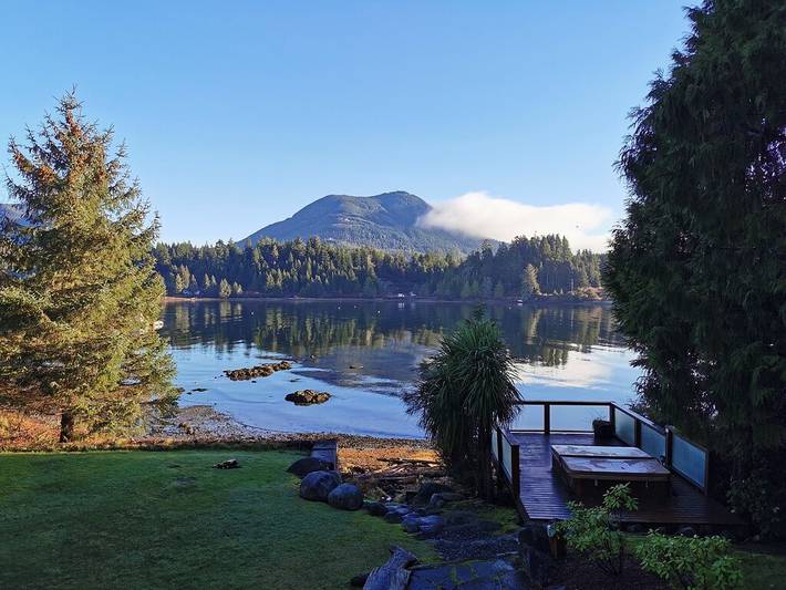 Holiday rental for 6 people, with garden on Vancouver Island
