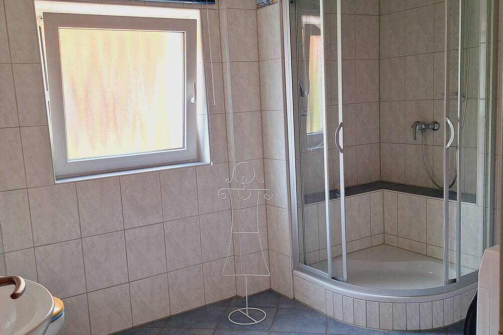 Ganze Wohnung, Fewo-Soltau: Großzügige Ferienwohnung in zentraler Lage. in Soltau, Landkreis Heidekreis