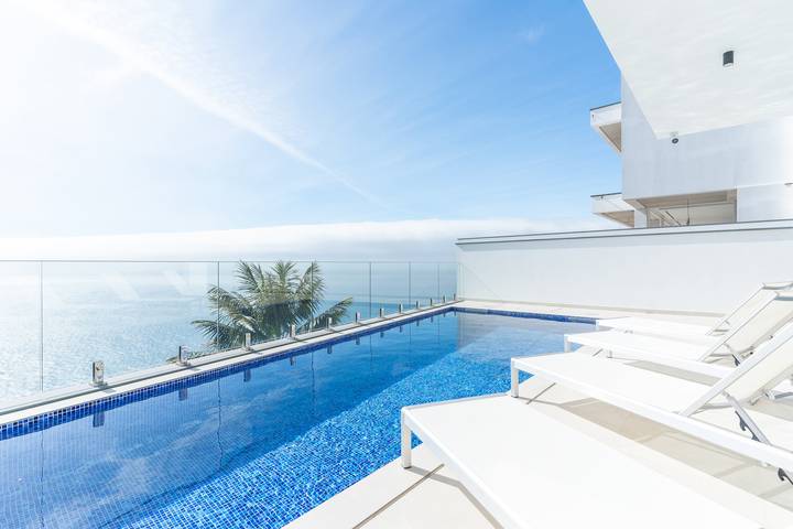 Location de vacances pour 8 personnes, avec Vue sur l’océan et Balcon ainsi que Terrasse et Jardin à Ribeira Brava