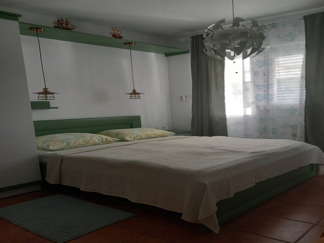Albergo a gestione familiare per 3 persone con vista oceano in Supetarska Draga, Rab