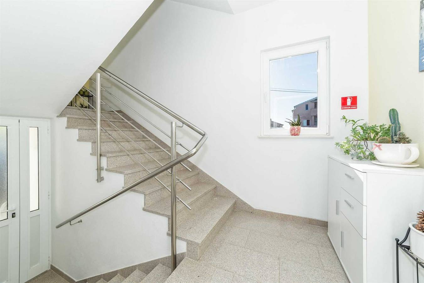 Apartamento entero, Perfect accommodation for larger families for eight people, Jelena G. app 2 in Srima, Condado de Šibenik-Knin