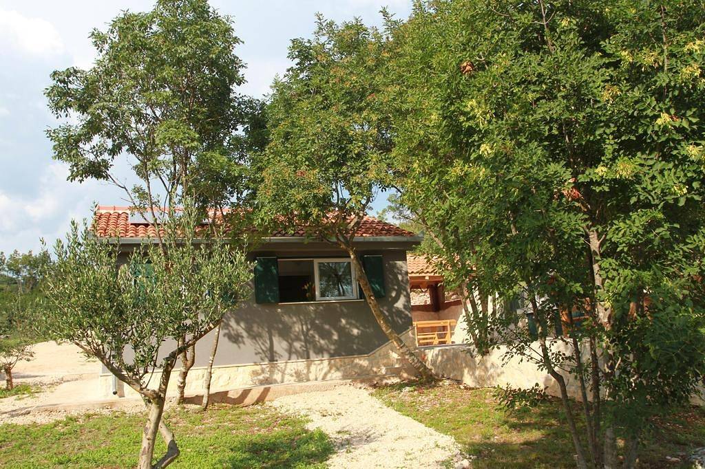 Robinsonhaus in Okrug Gornji mit Meerblick, Terrasse (4452-1) in Konoba Duga beach, Okrug Gornji